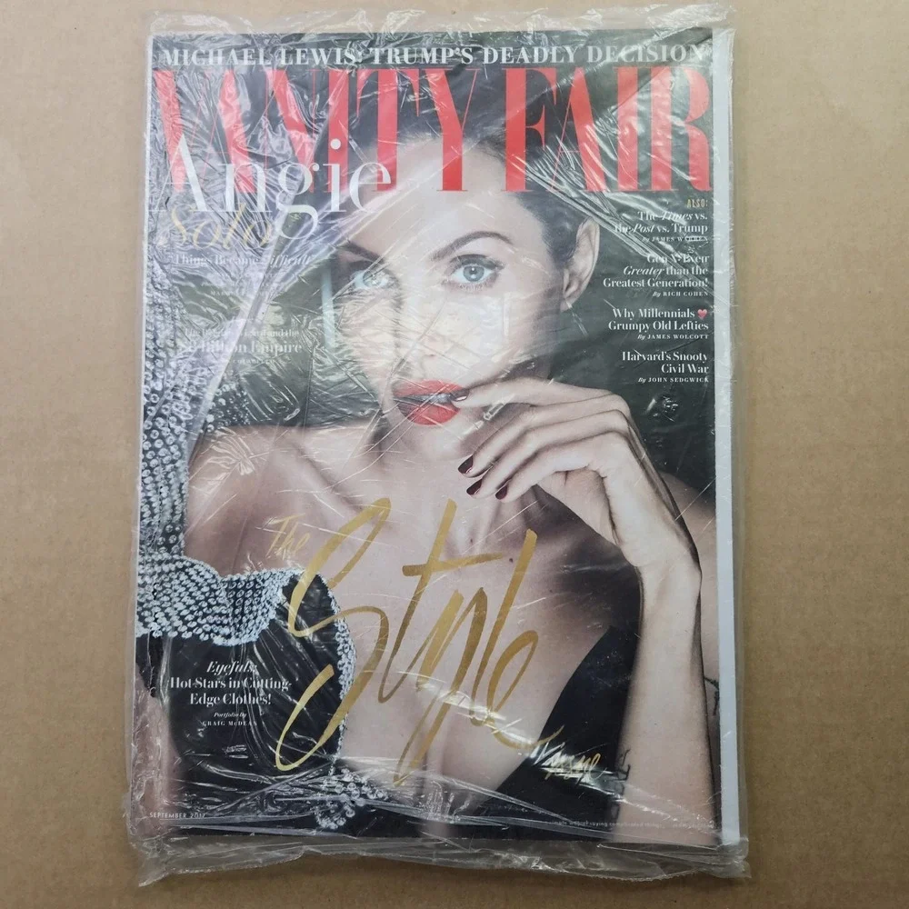 Lot of 6 Vanity Fair Magazines 2017 | Star Wars Carrie Fisher | J-Lo | Angelina